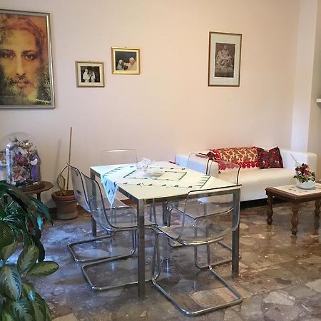 카사 노스트라 시그노라 Isola Farnese 외부 사진